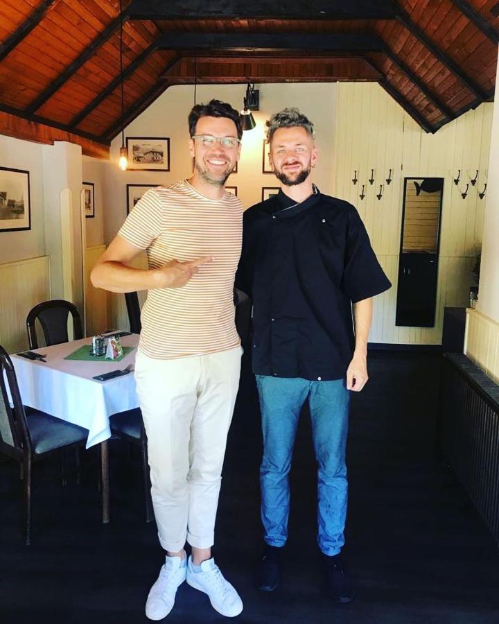 Penzion & Restaurace U Vily Sezimovo Usti 외부 사진