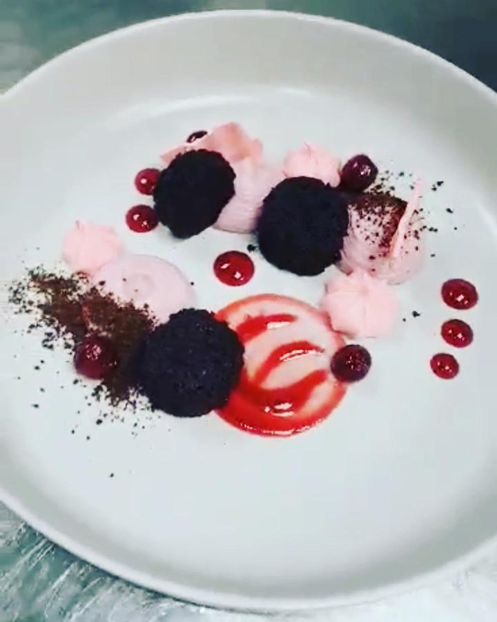 Penzion & Restaurace U Vily Sezimovo Usti 외부 사진